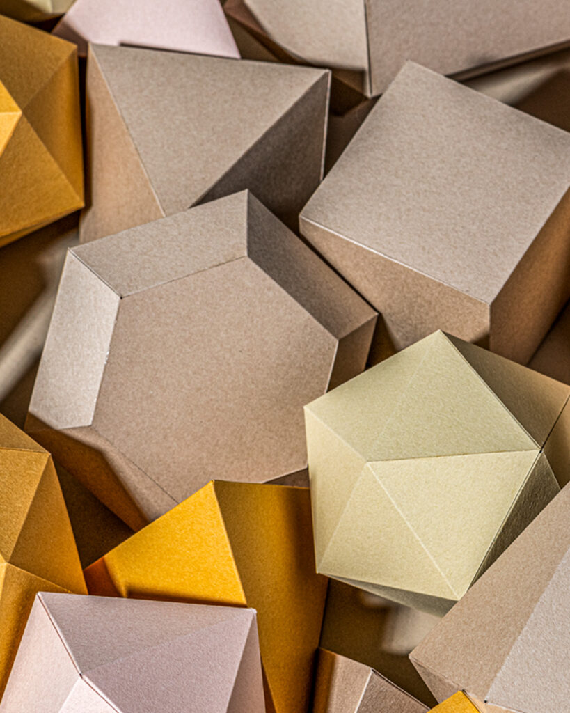 massa papperskonstverk - origami